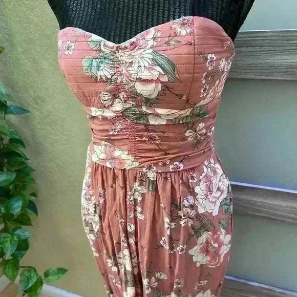 Band of Gypsies Floral Strapless Jumpsuit Size M ♥️ - Picture 5 of 8